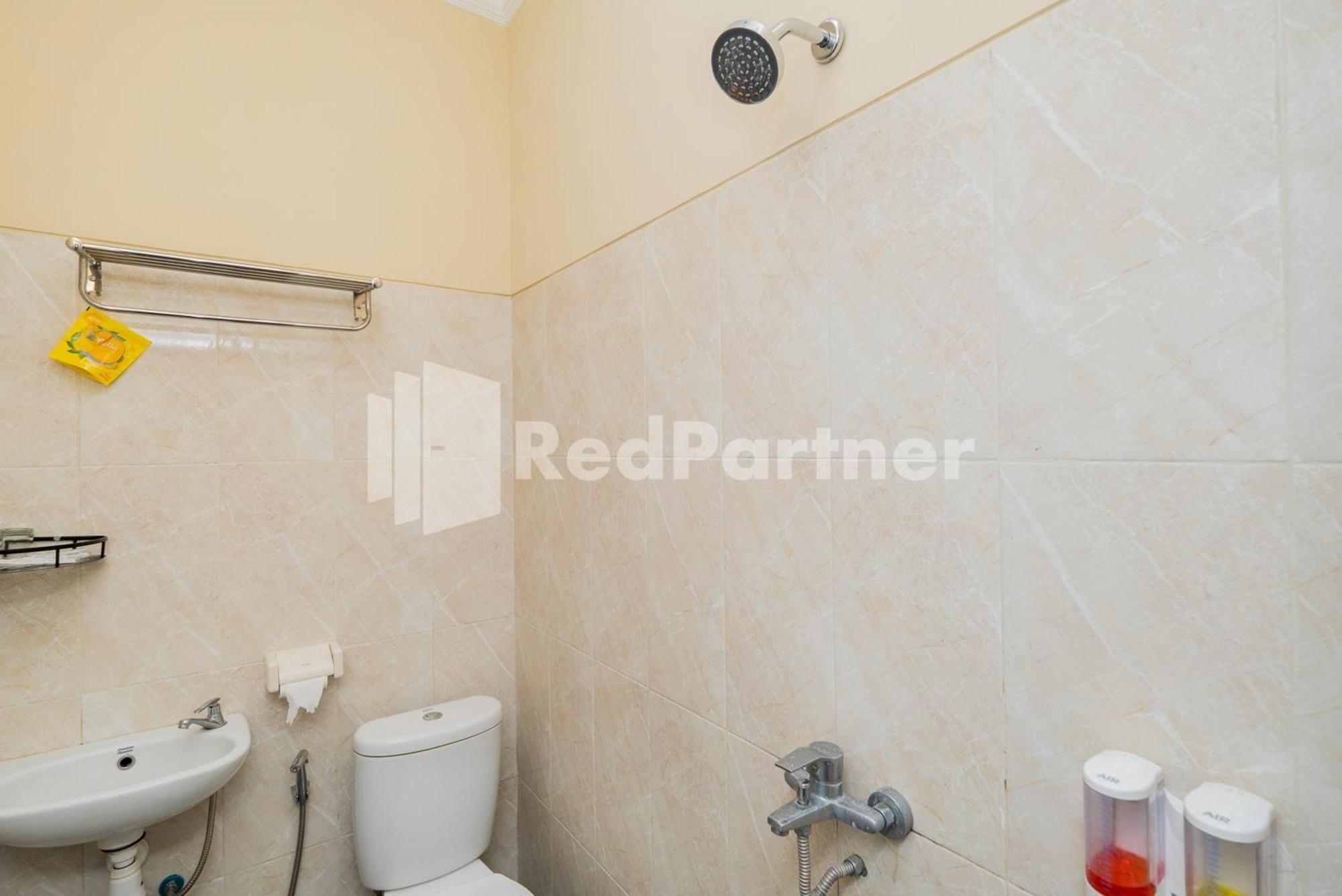 Swun Stay Inn At Sawahan Mitra Reddoorz Malang Exterior foto